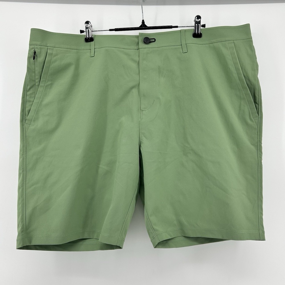 Public Rec Workday Short 2.0 Mens 42 Clover Green Water Resistant Stretch NWT
